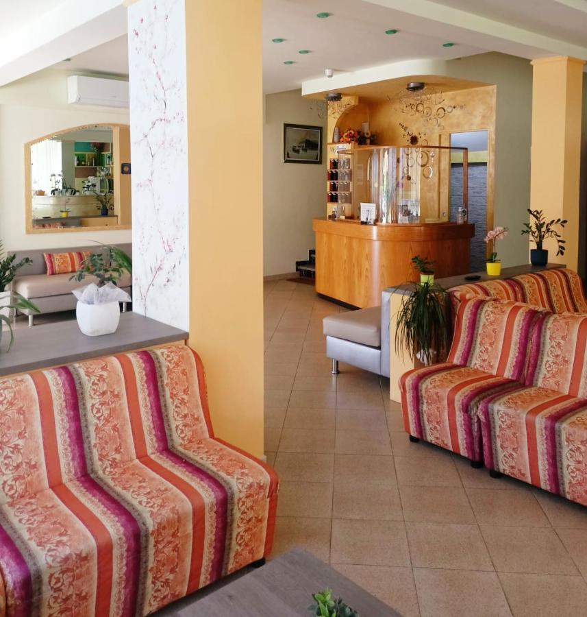 Costa Del Sole Only Room Μιλάνο Μαριτίμα Εξωτερικό φωτογραφία