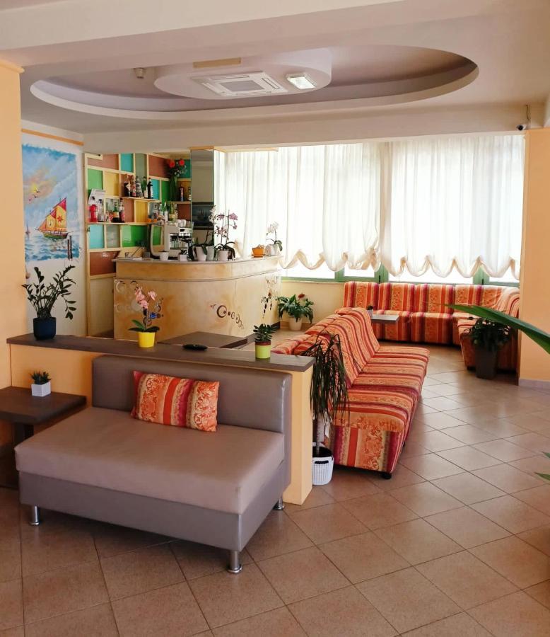 Costa Del Sole Only Room Μιλάνο Μαριτίμα Εξωτερικό φωτογραφία
