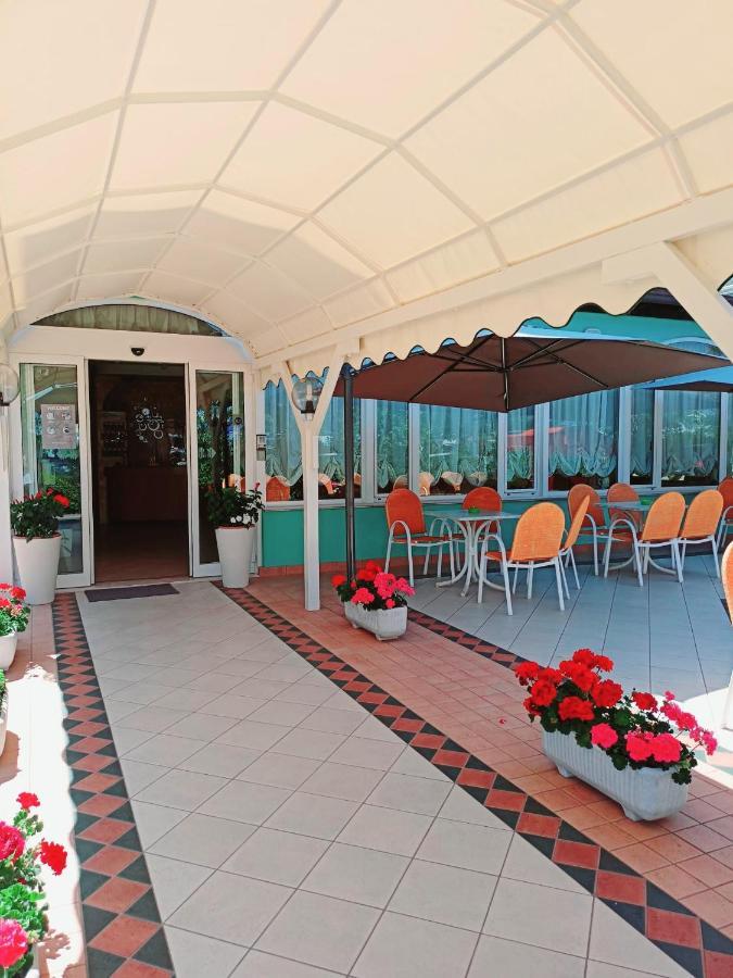 Costa Del Sole Only Room Μιλάνο Μαριτίμα Εξωτερικό φωτογραφία