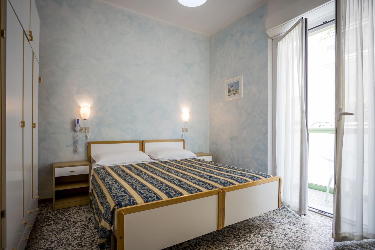 Costa Del Sole Only Room Μιλάνο Μαριτίμα Εξωτερικό φωτογραφία