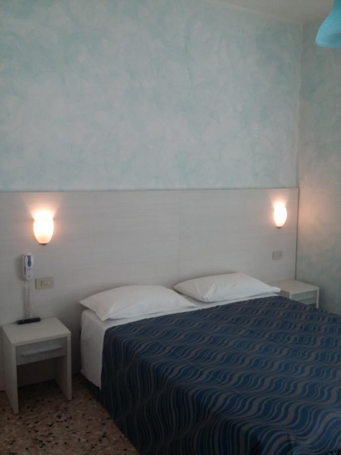 Costa Del Sole Only Room Μιλάνο Μαριτίμα Εξωτερικό φωτογραφία