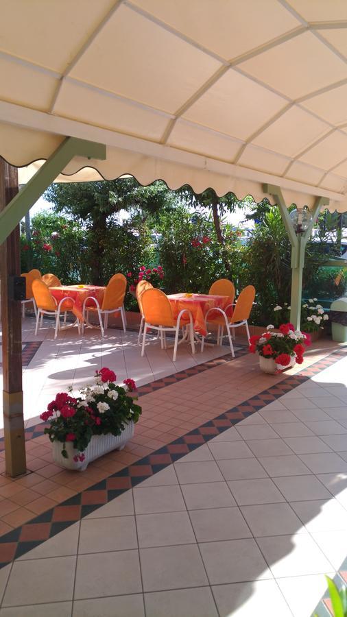 Costa Del Sole Only Room Μιλάνο Μαριτίμα Εξωτερικό φωτογραφία