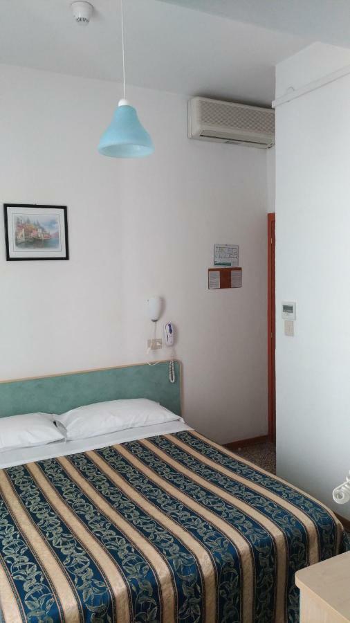 Costa Del Sole Only Room Μιλάνο Μαριτίμα Εξωτερικό φωτογραφία