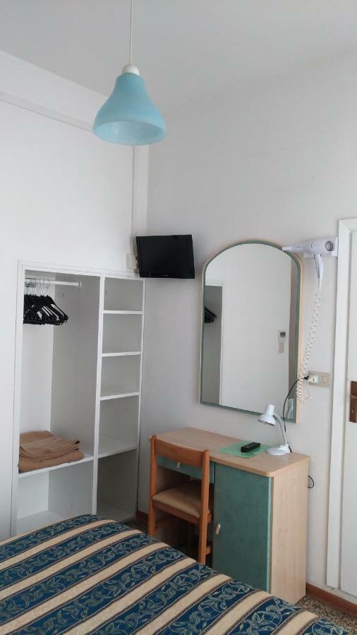Costa Del Sole Only Room Μιλάνο Μαριτίμα Εξωτερικό φωτογραφία